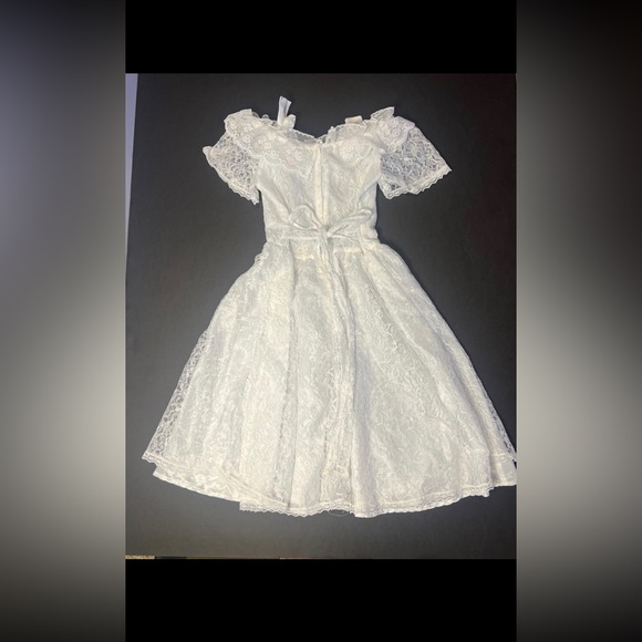 Lace mini dress - Picture 3 of 8